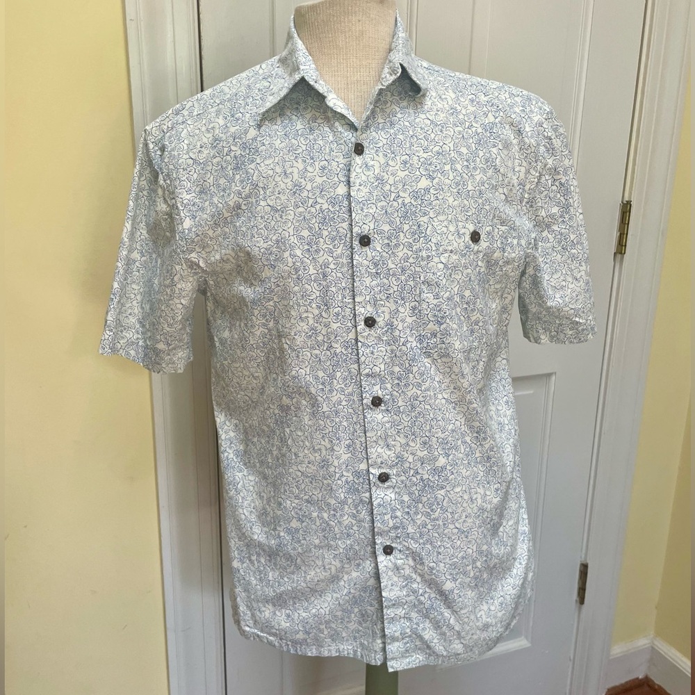 Island Shores Mens Hawaiian Shirt Cruise Floral Blue Button Up size Small